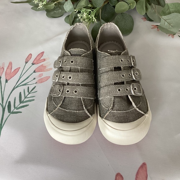 ROCKET DOG Jolissa Grey Ranger Sneaker - Picture 6 of 6